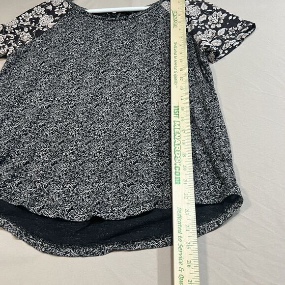 Lucky Brand Boho Mixed Print Floral Tee Black White Back Zip - Size L - Picture 4 of 7
